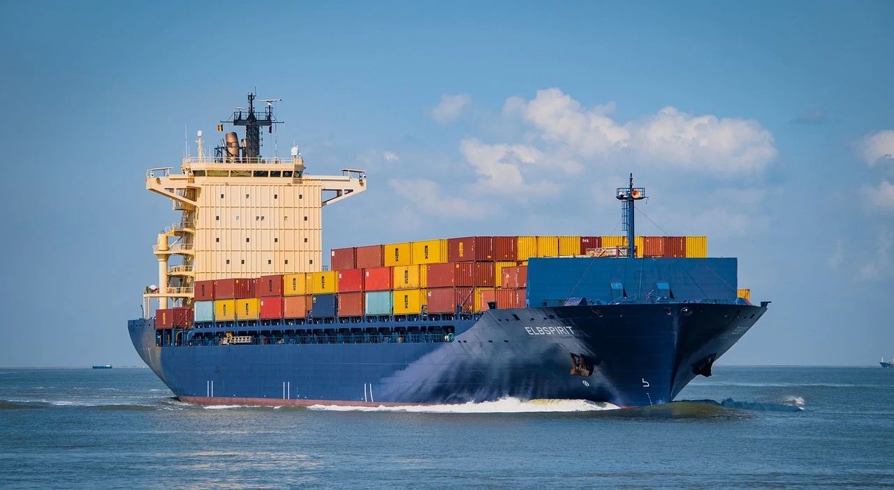 航运资讯| 上海航交所：四大远洋航线运价全部下滑；京津协同港口服务中心揭牌成立！-搜航网