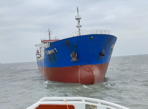 台湾海峡事故不断,有船舶沉没,也有海员失踪