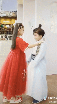 高达14亿次曝光，TikTok卷起一股新汉服风潮