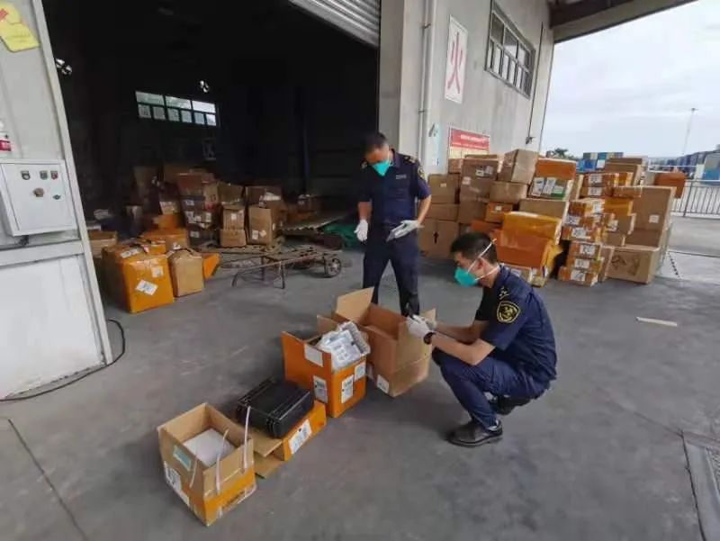 安全出运!多地海关查获危险货物瞒报夹藏事例,涉事企业或受重罚
