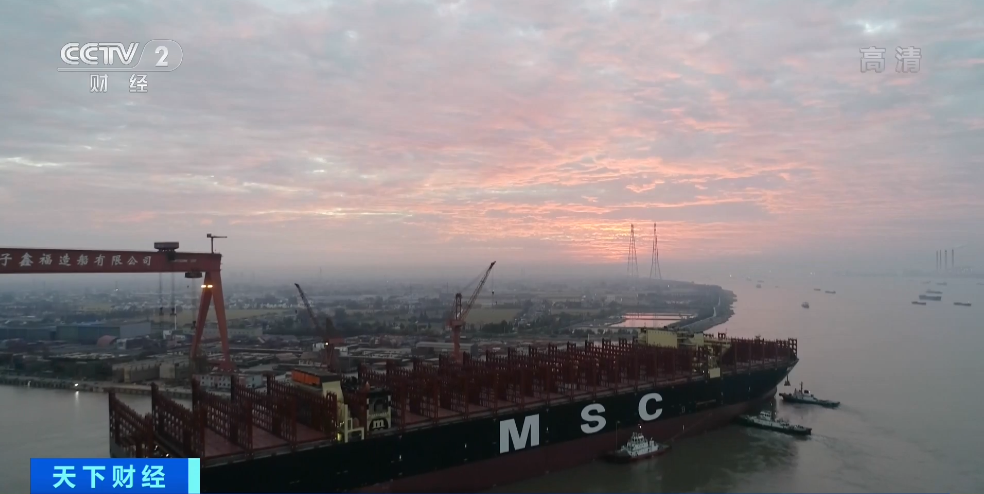 24346TEU!全球最大2艘“巨无霸”入江!
